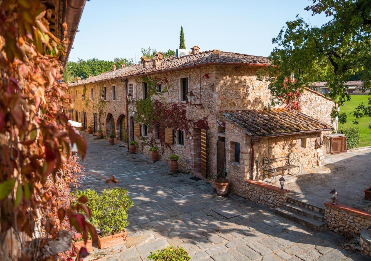 Готель Borgo San Luigi Монтериджоні Екстер'єр фото